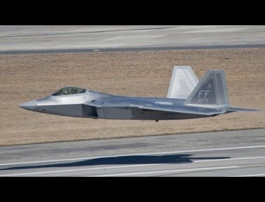 Βίντεο: Το «φονικό» F-22 Raptor σε δράση